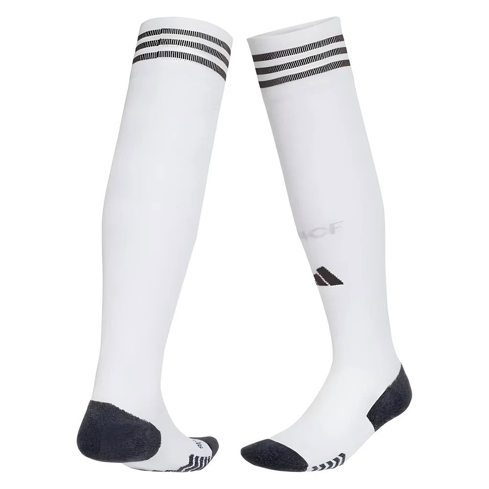 2025-2026 Real Madrid Home Shirt (Womens) 2025-2026 Real Madrid Home Shirt (Womens)